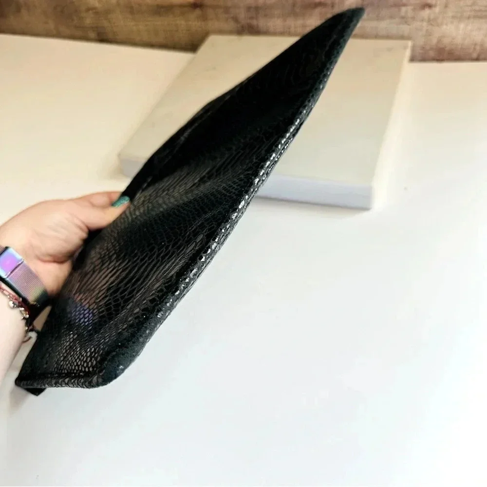 Micheal Kors Clutch/Ipad/Laptop Sleeve